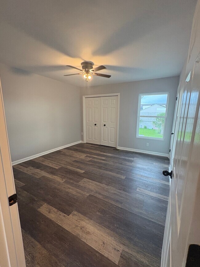 Building Photo - 604 Marshview Cir Dr