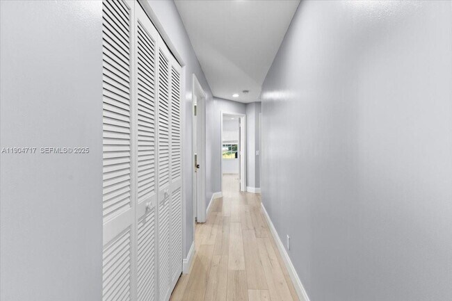 Building Photo - 642 Heritage Dr