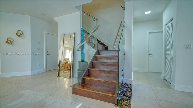 Building Photo - 10360 NW 68th Terrace