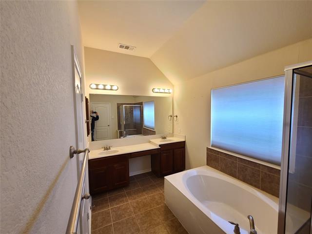 Building Photo - 9729 Stripling Dr