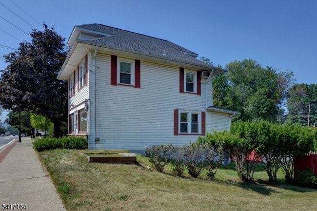 Building Photo - 120 Newark Pompton Turnpike