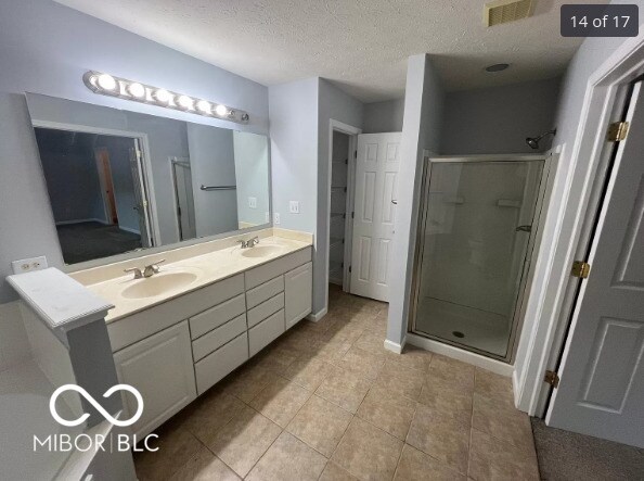 Building Photo - 9760 Highpoint Ridge Dr