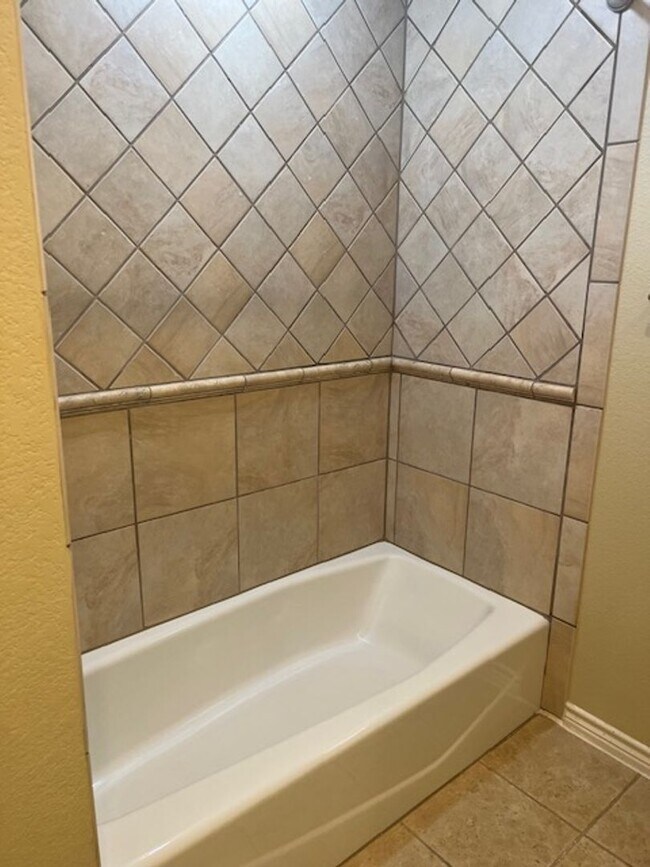 Building Photo - Beautiful 2 Bedroom 2 Bath condo in Georgetown