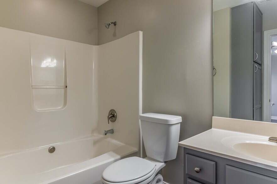 Building Photo - 208 Ben Alex Ct