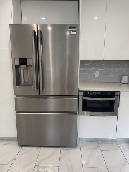 Building Photo - 7127 White Oak Ave