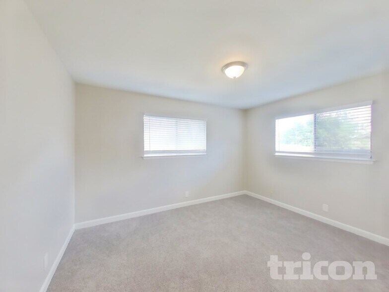 Building Photo - 7326 Glen Trail