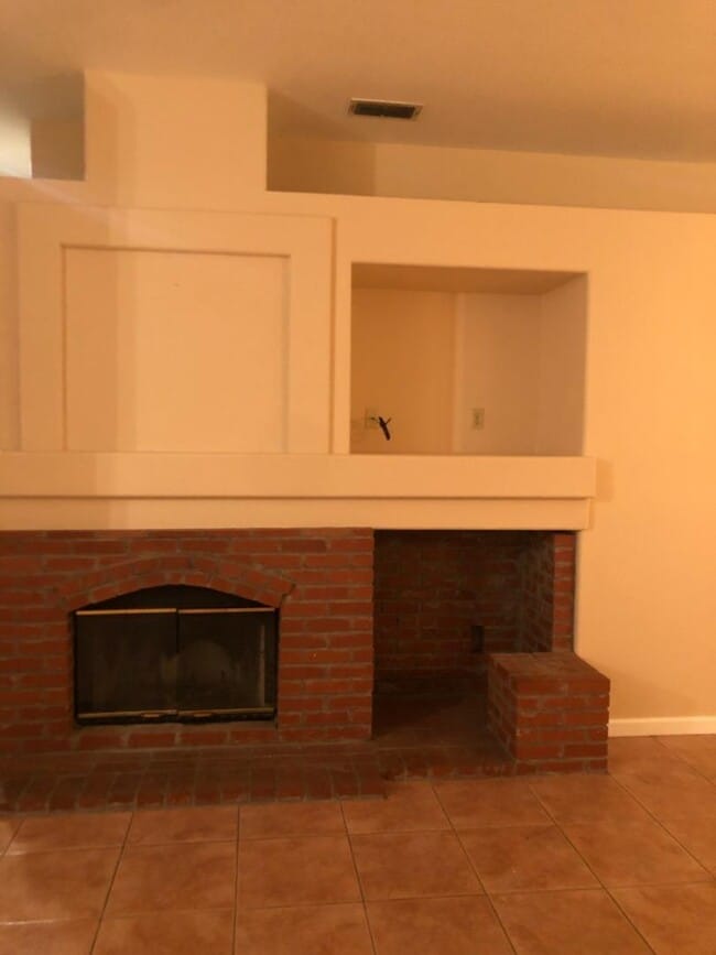 Building Photo - 8584 Canyon Brook Way