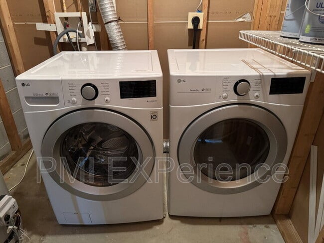 Building Photo - 5861 E Boniwood Turn