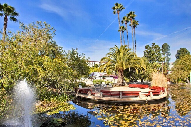 Building Photo - 3050 Rue D’Orleans