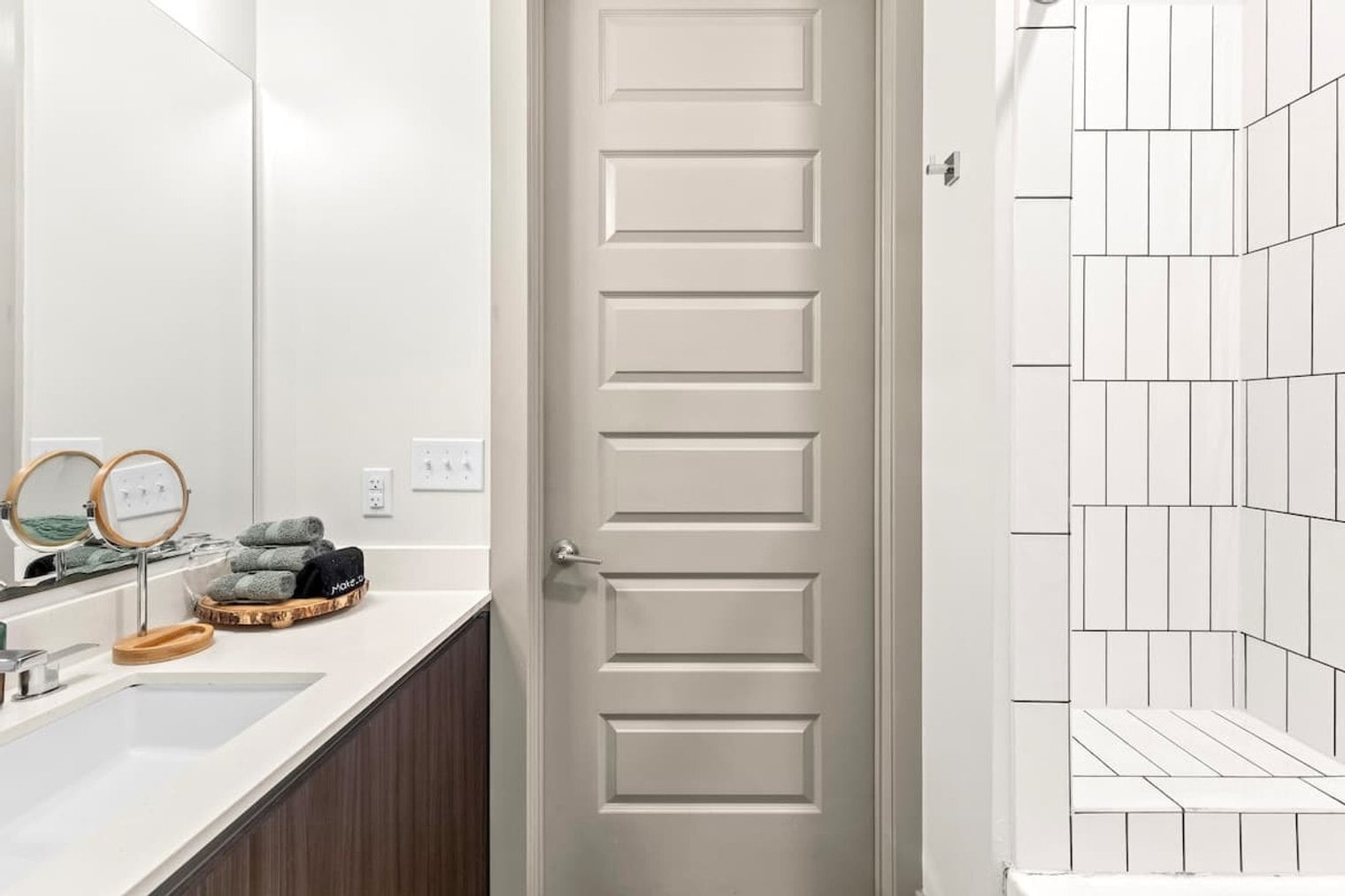 Building Photo - 1050 Howell Mill Rd NW