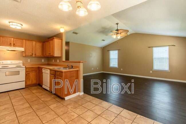 Building Photo - 14045 Dunnbarton Dr