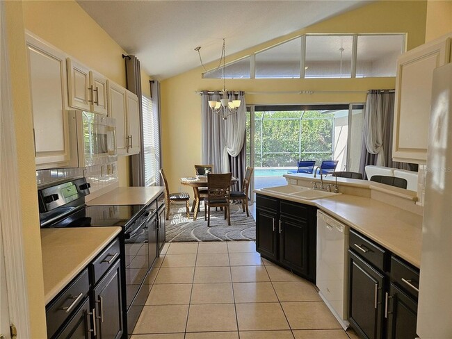 Building Photo - 175 Braemar Ave