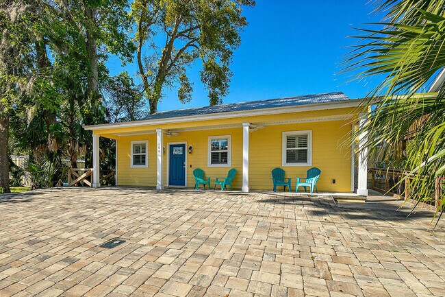 Building Photo - 104 Cedar St