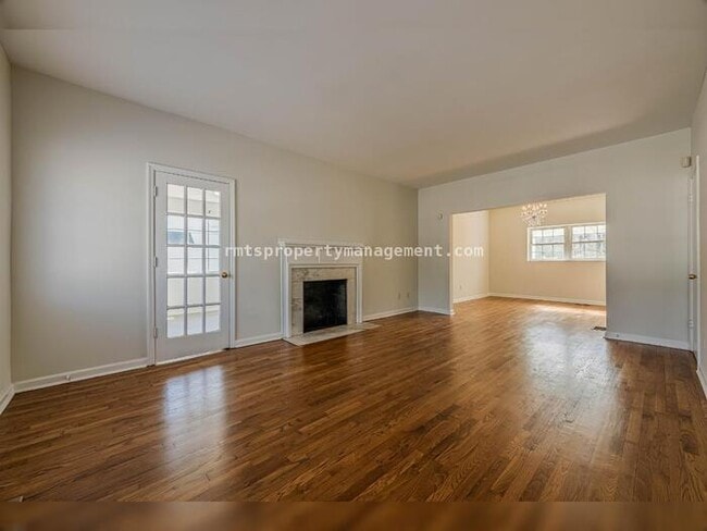 Building Photo - 1977 N Decatur Rd