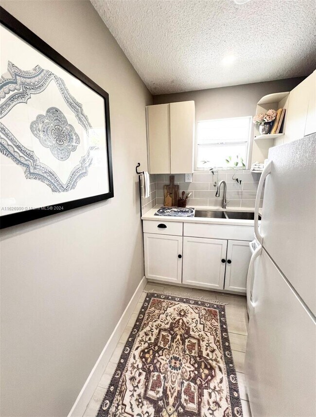 Building Photo - 11241 SW 7th Terrace