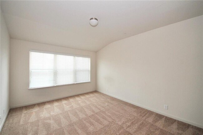 Building Photo - 1620 Bryant Dr