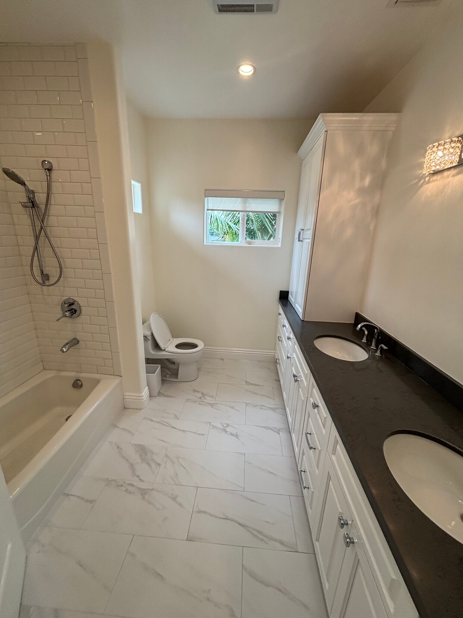 Second floor bathroom 2 - 5960 Balcom Ave