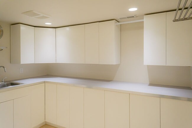 Building Photo - 4bd/2.5ba Seattle Home