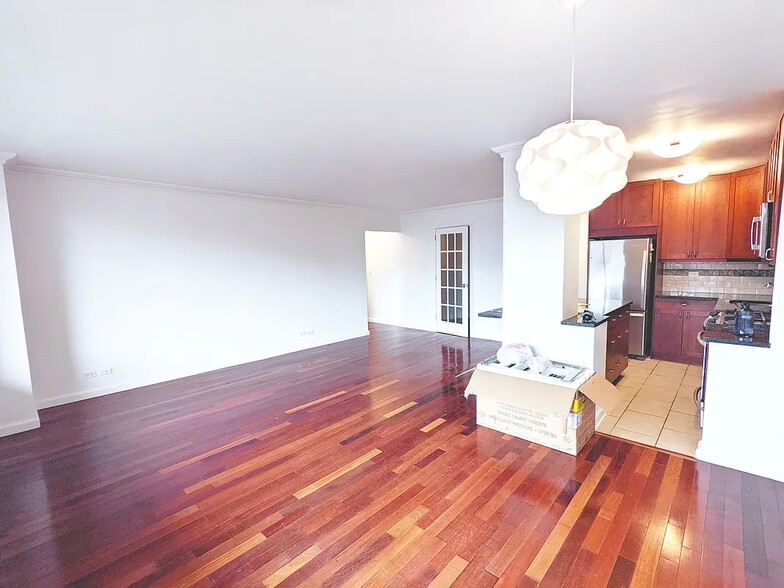 Living Room - 372 Central Park W