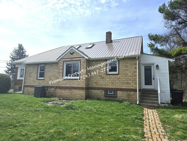 Building Photo - 1425 Barclay Hill Rd
