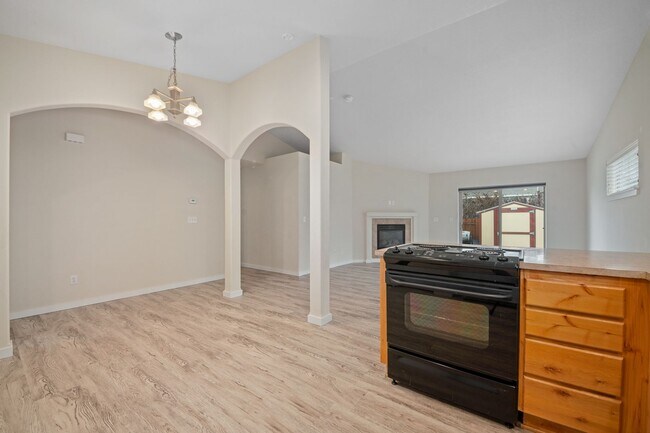 Building Photo - Charming home in Southwest Redmond