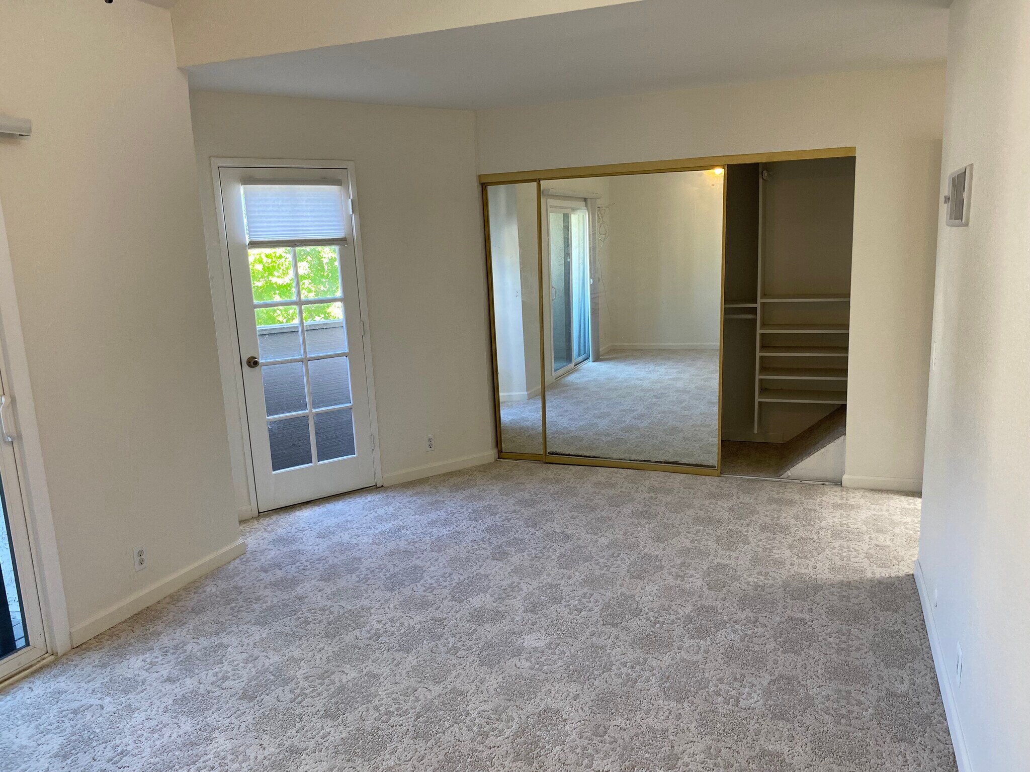 Building Photo - 8442 Via Sonoma