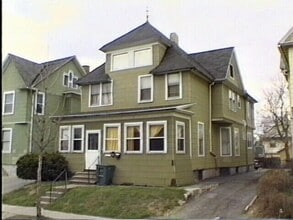 Building Photo - Emerson St.4