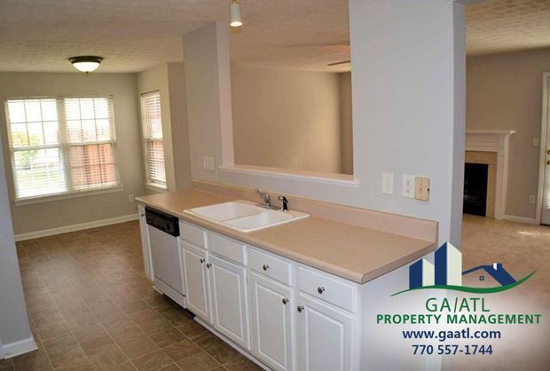 Building Photo - Beautiful home in GREAT school district av...