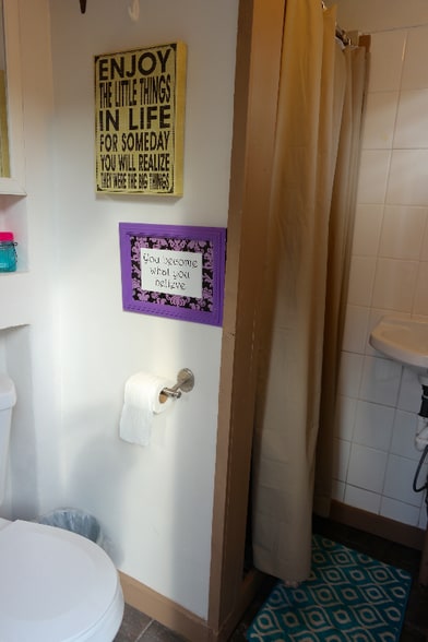 Building Photo - 1125A 2nd Ave