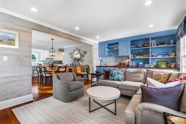 Building Photo - 15 Overlook Pl