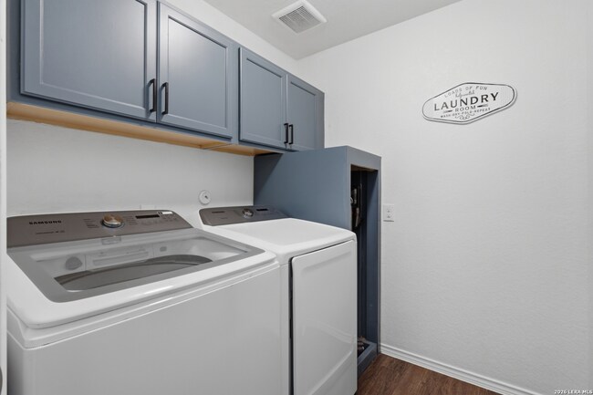Building Photo - 5125 Blue Ivy