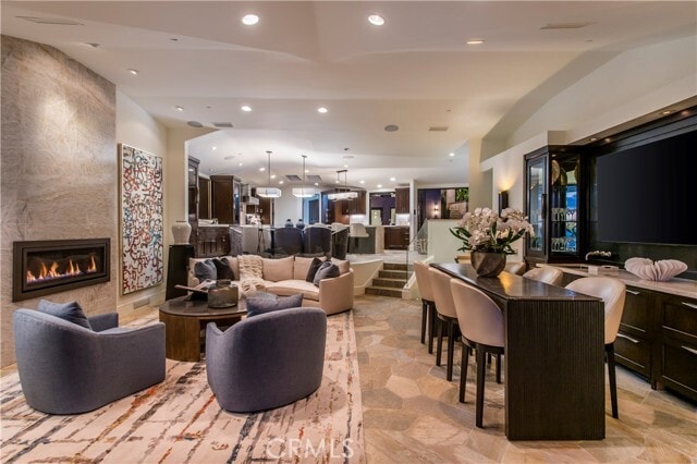 Building Photo - 26 S La Senda Dr