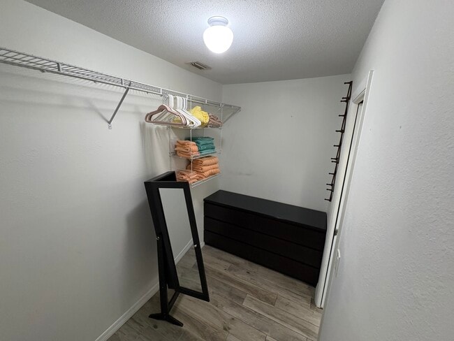 Building Photo - 6195 Pecan Rd