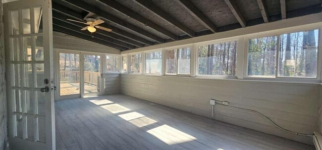 Building Photo - 6131 Rockbridge Rd SW