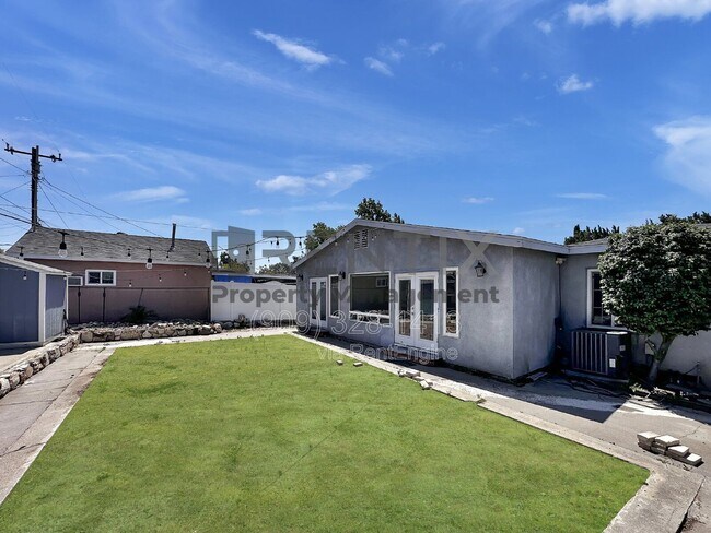 Building Photo - 938 W Berkeley Ct
