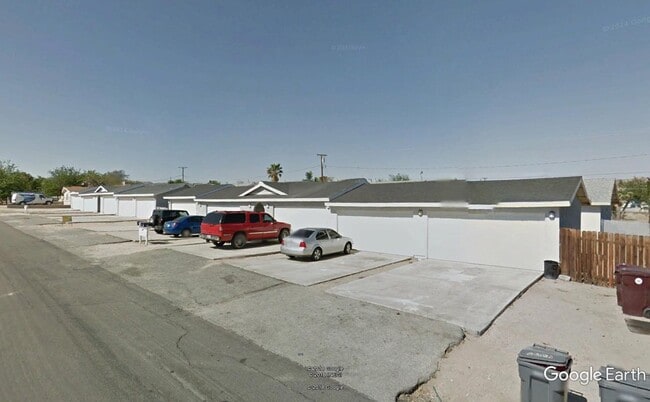 Building Photo - 6348 Hermosa Ave