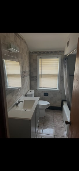 Building Photo - 3758 N 41st St