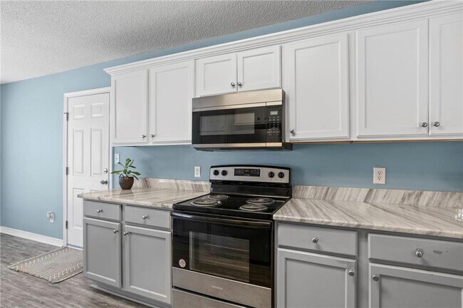 Building Photo - 8650 E Hamilton Bridges Dr