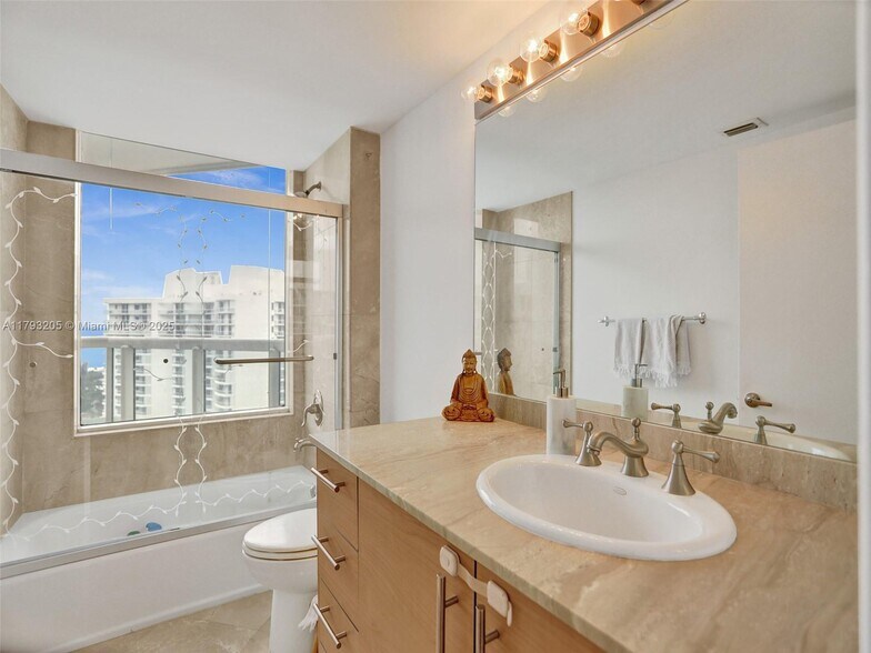 Building Photo - 21205 Yacht Club Dr