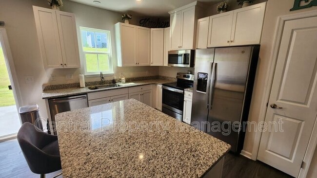 Building Photo - 322 Hunt Glenn Ct