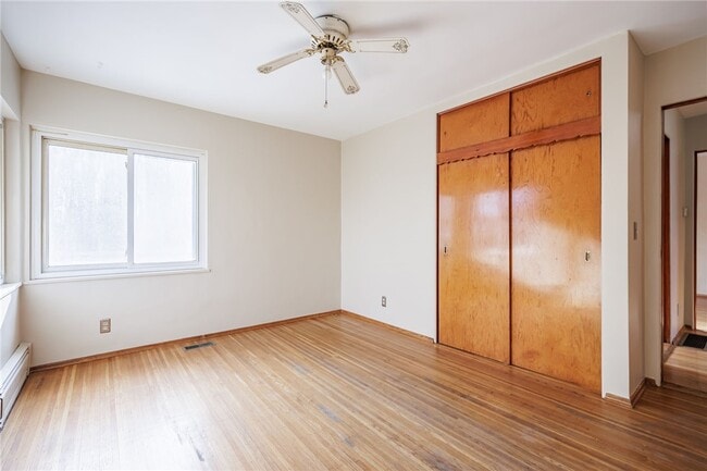 Building Photo - 43 River Meadow Dr