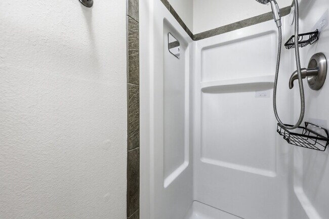 Building Photo - $1,345.95, 2-bed, 2-bath condo located in Colorado Springs with in-unit laundry and $300 cleaning...