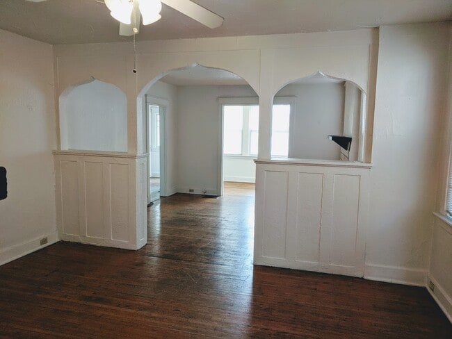 Building Photo - Great 1st Floor Duplex in Shadyside!