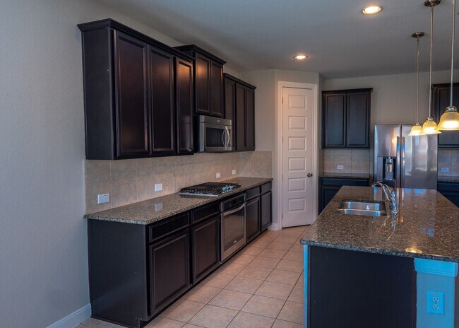Building Photo - 2927 Overbrook Meadow Ln