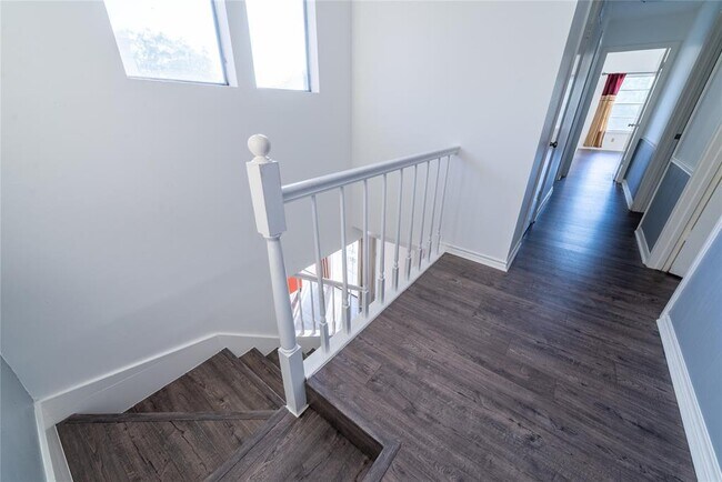 Building Photo - 5510 Chadwyck Dr