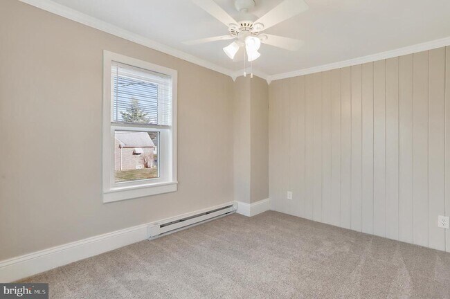 Building Photo - 8964 Anthony Hwy