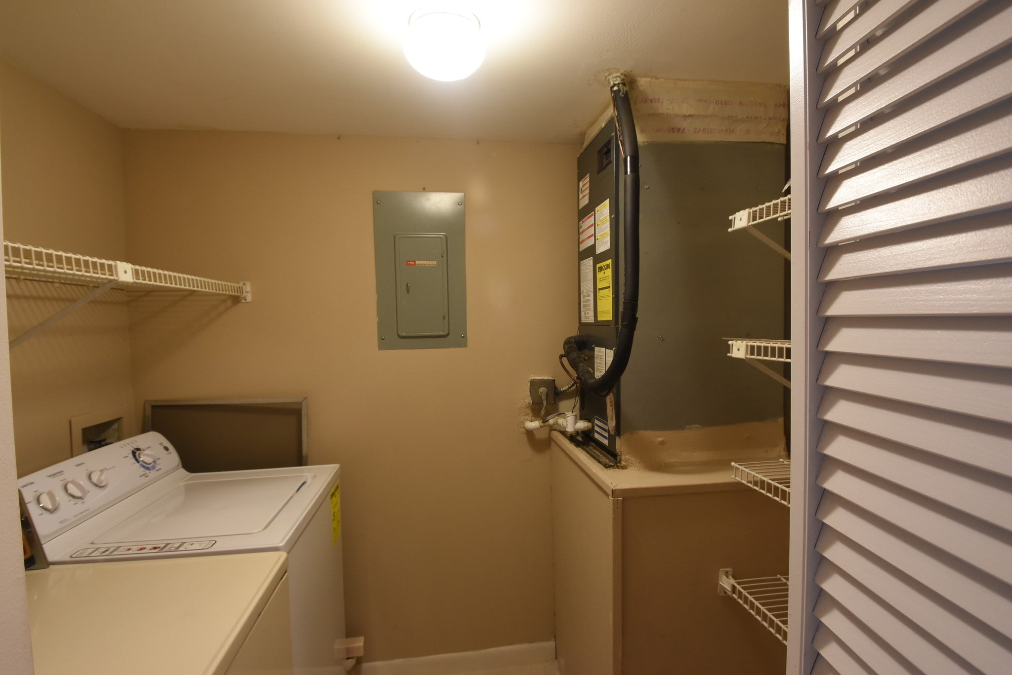 laundry room - 4850 Sable Pine Cir