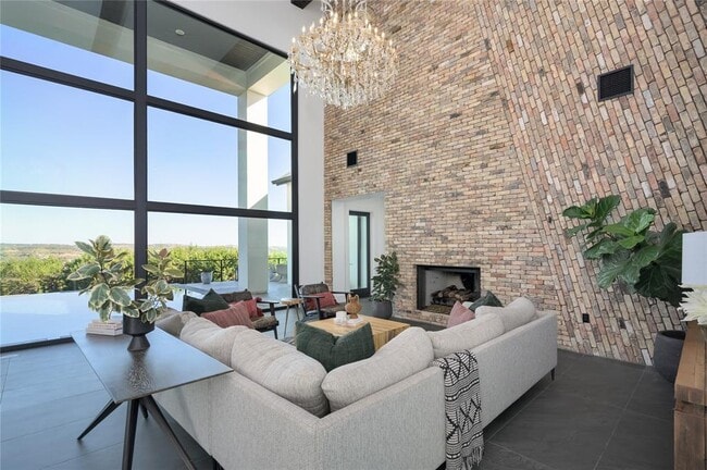 Building Photo - 4300 N Derrick Cove