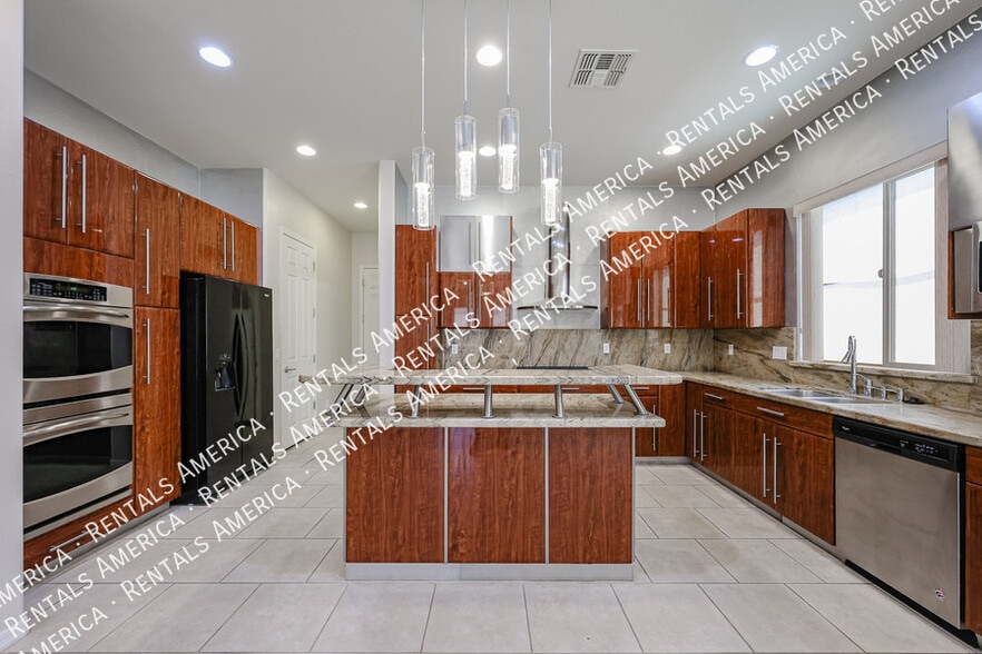 Building Photo - 6290 W Admiral Way