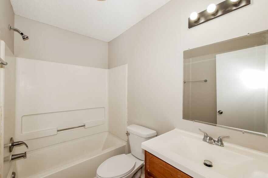 Building Photo - 13227 N Etna Green Dr